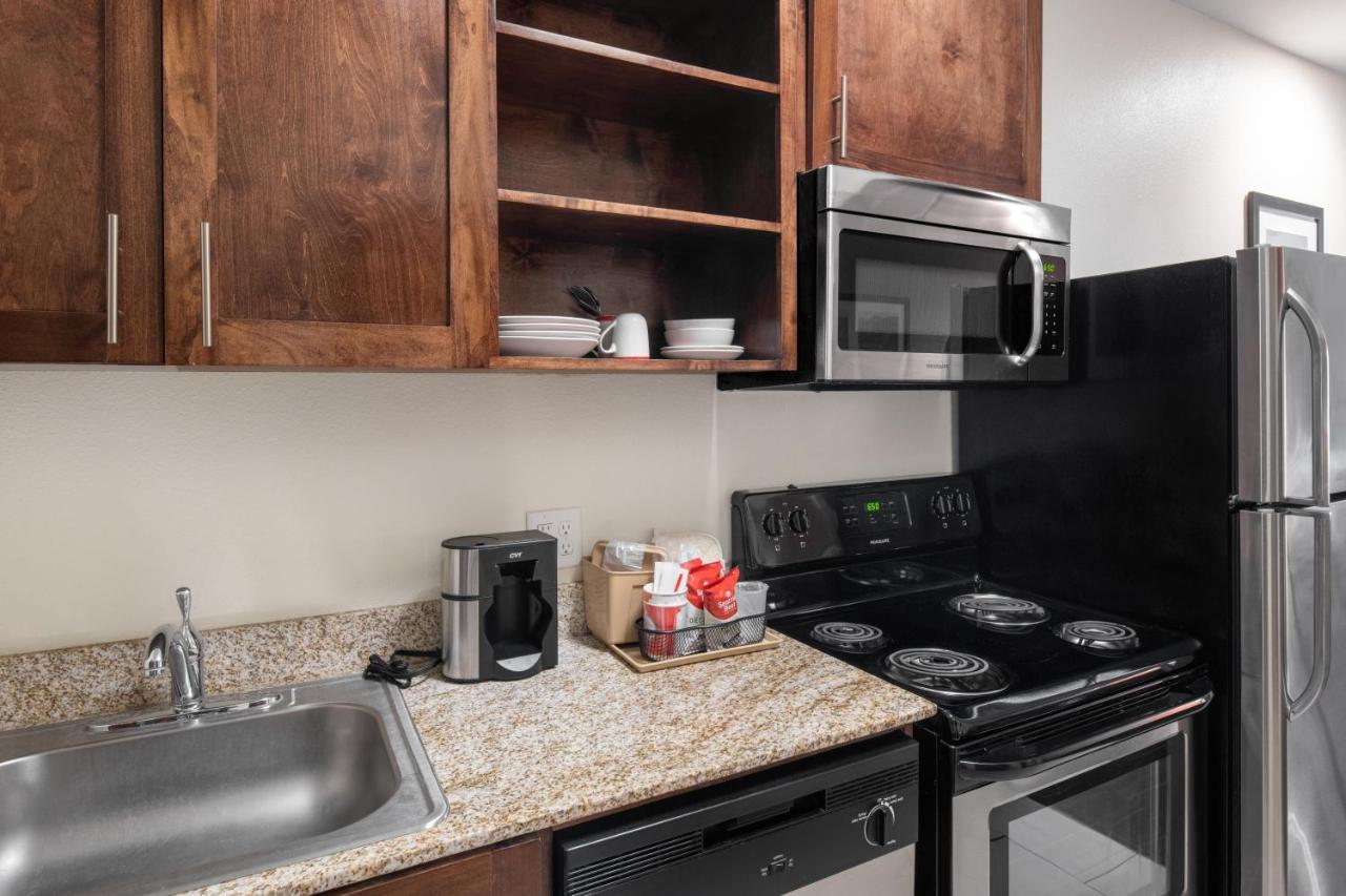 Home Away Kitchen Suites Enid Εξωτερικό φωτογραφία
